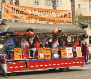 Huntington Beach High School Alumni at the Huntington Beach 4th of July Parade